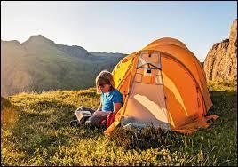 Qui a dit : Les camps de camping, c'est quelque chose ! C'est un truc qui pue, qui coûte cher, où les gens s'entassent par plaisir et que si demain ils étaient obligés d'y aller, ils gueuleraient comme jamais !  ?