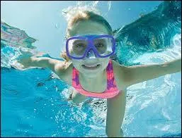 Lequel de ces hommes a dit : Quand on va se baigner, on a chacun droit à son mètre carré. Quelqu'un voudrait se noyer, qu'il pourrait pas. ?