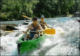 Qui a dit : Celui qui, au milieu d'une grande rivière, renverse son canoë est un fou. ?
