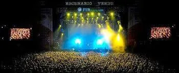 O&ugrave; se d&eacute;roule le FIB, Festival Internacional de M&ugrave;sica de Benic&agrave;ssim consacr&eacute; aux musiques ind&eacute;pendantes pop, rock et &eacute;lectroniques ?