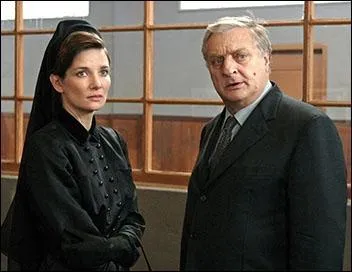 Cécile Ledru rend visite à Maigret dans le film intitulé :