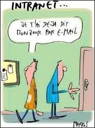 Lequel de ces hommes a dit : L'anonymat que permet la communication sur internet ne serait-il pas un aphrodisiaque ? ?