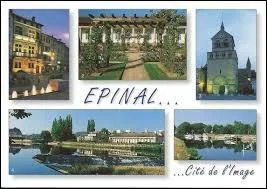 Je vous envoie une carte postale d'Épinal. Traversée par la Moselle, la Cité de l'image se situe dans le département ...