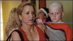 Épisode 12 : Avant qu'il ne soit trop tard - Dans cet épisode, Edie apprend la vérité sur sa maison détruite dans l'incendie.