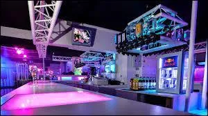 Quelle est cette discothèque qui a été nommée "Best Global Club" aux International Dance Music Awards en 2005 et en 2006 ?