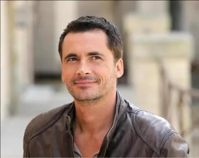 Présentateur télé, et grand copain du père Fouras et de passe-partout.