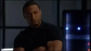 Je suis David Ramsey ; dans la série Arrow je joue le rôle de...