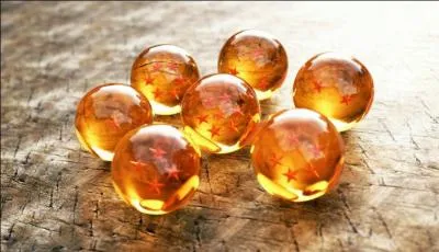 Quelle boule de cristal possède-t-il au départ ?