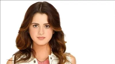 Quel surnom lui a donné Laura Marano ?