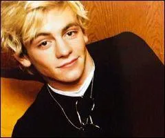 Avec quel accent peut-il parfaitement parler ?