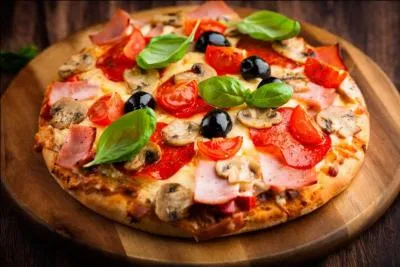 Installés sur une terrasse de café de ce pays, nous avons décidé de nous arrêter de manger. Pour ma femme ce sera...