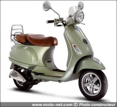 Et aussi quelques jeune sur leur Piaggio...