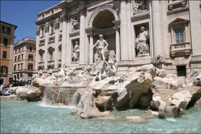 Autre monument à voir dans cette capitale. La célèbre fontaine de...