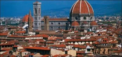 Je suis ensuite parti vers cette ville d'art de ce pays, les plus grands peintres, sculpteurs du 15 ème et 16 ème siècle de ce pays y sont nés. La reinde France Catherine de Médicis y est née, Leonard de Vinci est né dans la province de cette ville qui a pour nom...