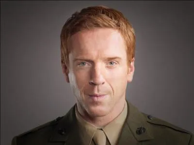 L'acteur Damian Lewis, à la voix de Jean-Pierre Michaël, pour le rôle Nicholas Brody dans la série américaine...