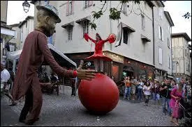 Quel art est à l'honneur au festival d'Aurillac ?