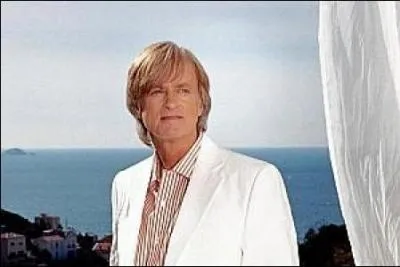 Sous quel nom d'emprunt connaît-on mieux ce chanteur néerlandais ?