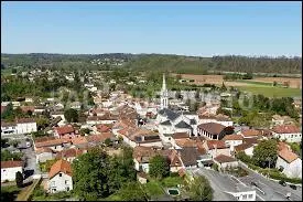 Nous nous trouvons à Neuvic. Appelée parfois Neuvic-sur-l'Isle, cette ville Périgourdine se situe en région ...