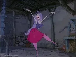 En quoi s'est transformée la sorcière après s'être transformée en jolie jeune fille ?