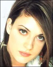 Quel est le titre du premier single de Eve Angeli ? ( 800000 exemplaires vendus). Paroles : " Laisse moi un peu de toi, j'apprendrai à te retenir, etc."