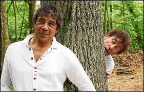 "Il roule" est une chanson de Alain Souchon et...