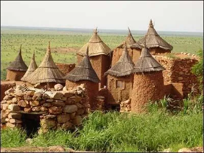 Le peuple Dogon vit dans ces habitations atypiques. Dans quel pays sommes-nous ?
