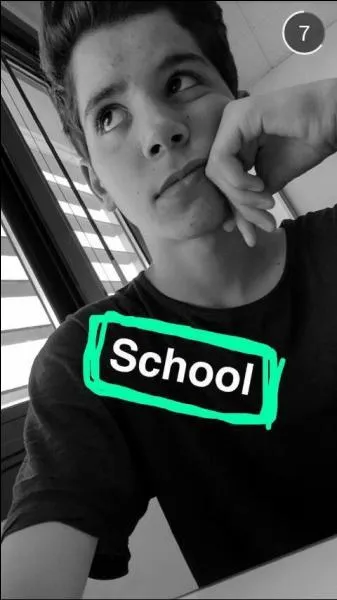 Quel âge a-t-il ? (en août 2015)