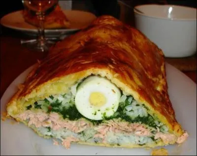 On appelle "koulak" un pâté en croûte d'origine russe, farci de poisson ou de viande, d'ufs durs et de légumes.