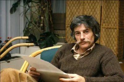 Selon Jean Ferrat, avec quels individus, fait-on les vieux cons ?