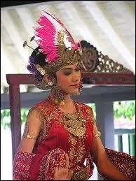 Qui chantait "La javanaise" ?