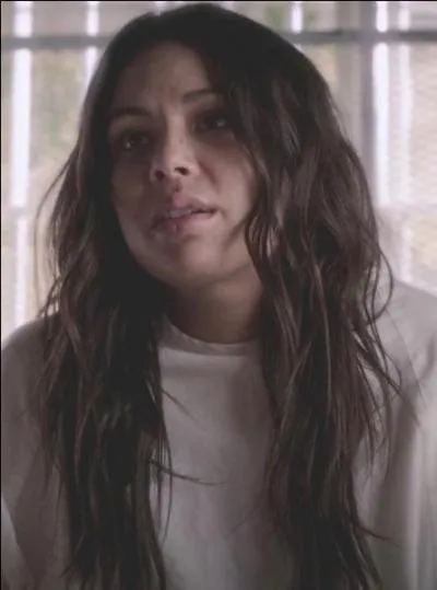 Quel pacte Charlotte a-t-elle fait avec Mona alors que celle-ci &eacute;tait encore sous traitement ?