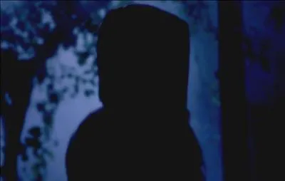 Qui est la troisi&egrave;me Red Coat ?