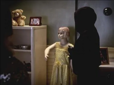 Pourquoi Jessica achetait-elle tous les v&ecirc;tements d'Alison en double ?