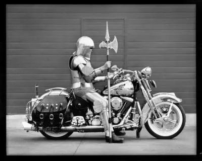 Celui-ci est souvent employé avec le nickel pour dire que tout est neuf et parfait.