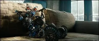 Comment se nomme ce petit ancien Décepticon ?