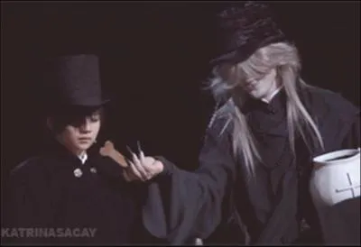 En échange de quoi Undertaker donne-t-il ses infos ?