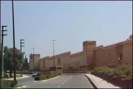 Dans la ville de Taza, savez-vous combien y a-t-il d'habitants ?