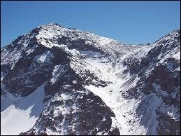 Sachant que le djebel Toubkal est le plus haut sommet de l'Afrique du Nord, quelle est son altitude ?