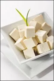 Le tofu est un aliment d'origine chinoise, issu du caillage du lait de :