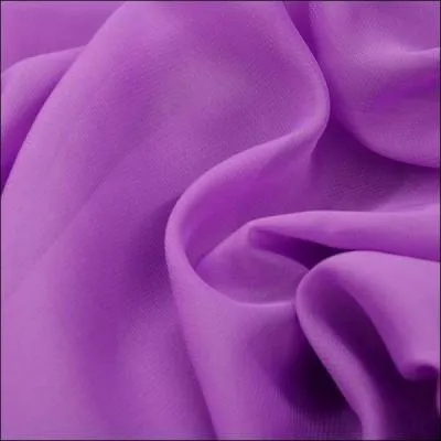 Tissu lâche en coton qui a pris naissance au Bangladesh, elle est utilisée pour faire des motifs de broderie, de vêtements, des voilages, etc :