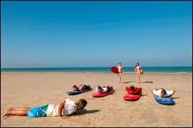 Avec qui peut-on prendre des cours de surf ?