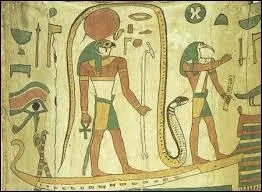 Comme toutes les civilisations antiques, l'Égypte a eu recours à la mythologie pour expliquer la création de notre monde. L'équivalent de Zeus ou de Jupiter est le premier dieu, il représente le Soleil. C'est le créateur du monde et le géniteur des autres divinités. Il porte le nom d'Atoum. Quel est son autre nom ?