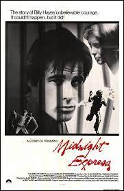 "Midnight Express" est un film de 1978 qui raconte l'histoire d'un touriste américain, arrêté pour avoir tenté de passer de la drogue à la frontière. S'en suivra un véritable calvaire pour lui lors de sa détention dans une prison des plus rudes. Dans quel pays l'action de ce film se déroule-t-elle ?
