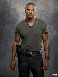 Derek Morgan révèle à l'équipe que quand il était jeune il a été...