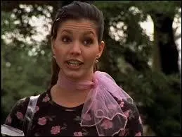 Qui joue le rôle de Cordélia Chase ?