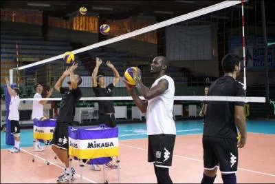 Le "Stade poitevin volley ball" prépare sa rentrée avec sa recrue Romero Raydel. De quelle origine est-il ?