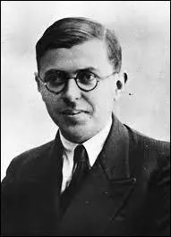 Quelle revue a-t-il fondé ?