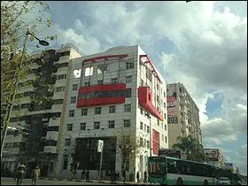 Henry de Lesquen est né dans cette ville. Laquelle ?