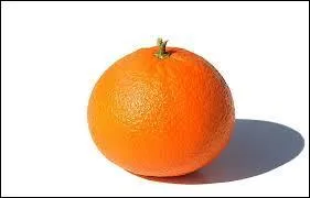 L'orange est un agrume riche en vitamine C. C'est aussi le nom d'une marque...