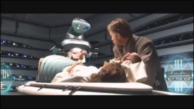 Quel enfant de Padmé Amidala a-t-il emmené avec lui pour veiller sur lui ?